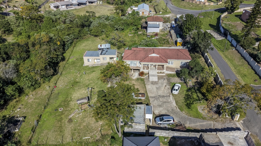 5 Bedroom Property for Sale in Summerpride Eastern Cape